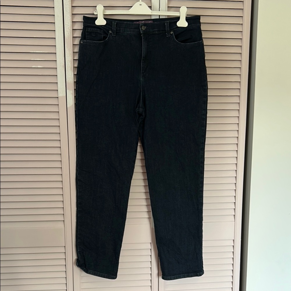 Gloria Vanderbilt Women's dark wash Jeans